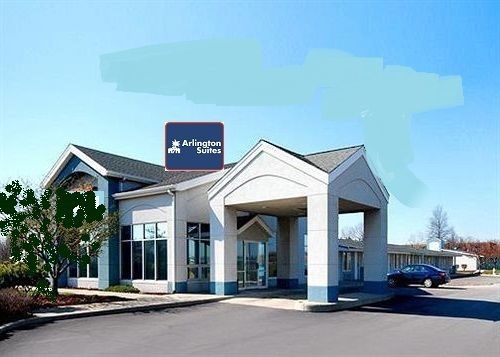 Knights Inn Елирия Екстериор снимка